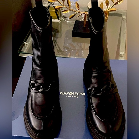 NAPOLEONI BOOTS W/BLACK CHAIN  worn once,  STUNNING leather made in ITALY 🇮🇹 - Picture 6 of 6